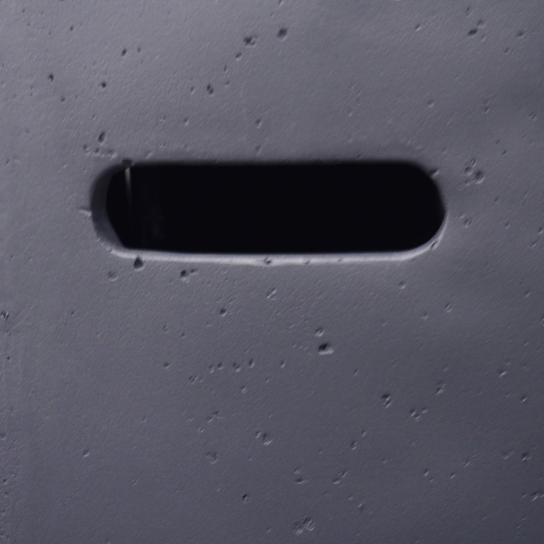 Contemporary 31' Round MGO Fire Pit with 40,000 BTU in Dark Grey