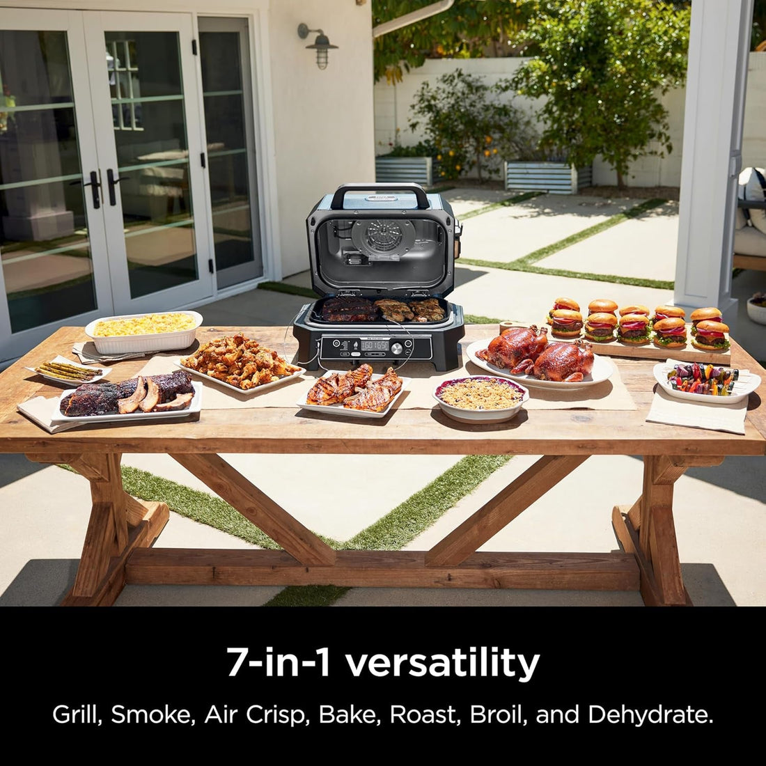 XL Smart Grill Smoker: 7-in-1, App Control, Black