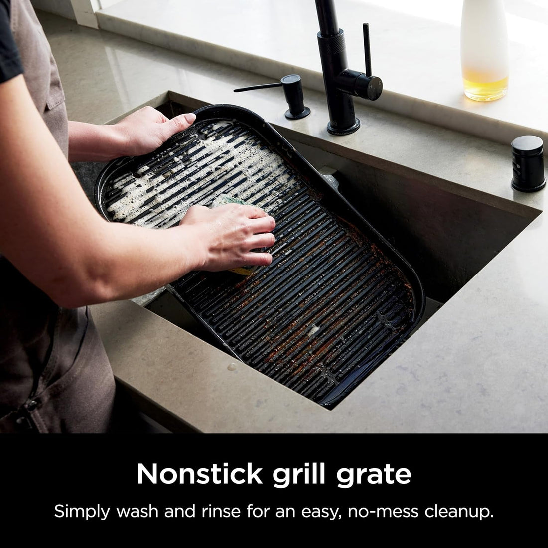 XL Smart Grill Smoker: 7-in-1, App Control, Black